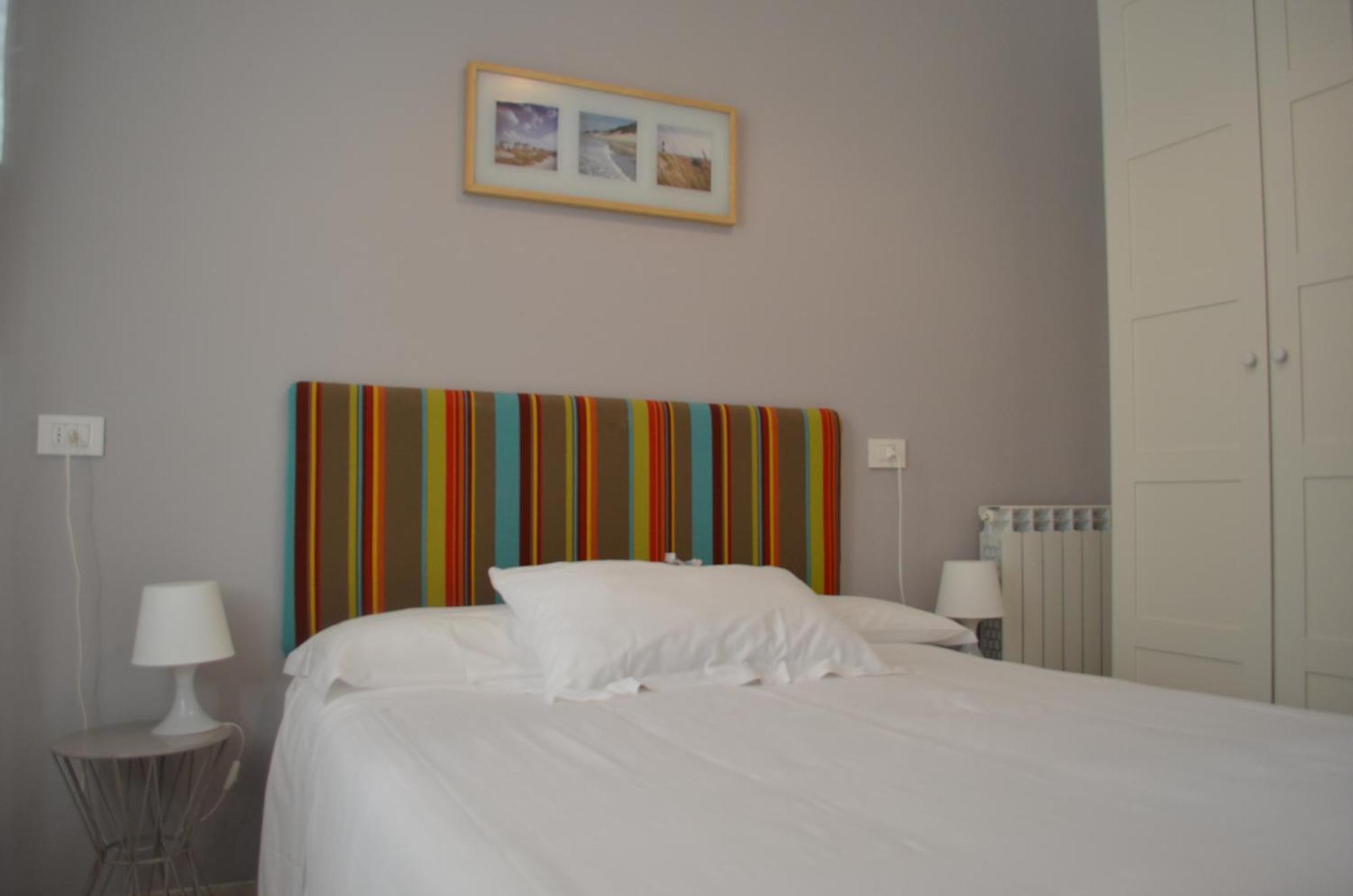 Hotel Spot Varraze Zimmer foto