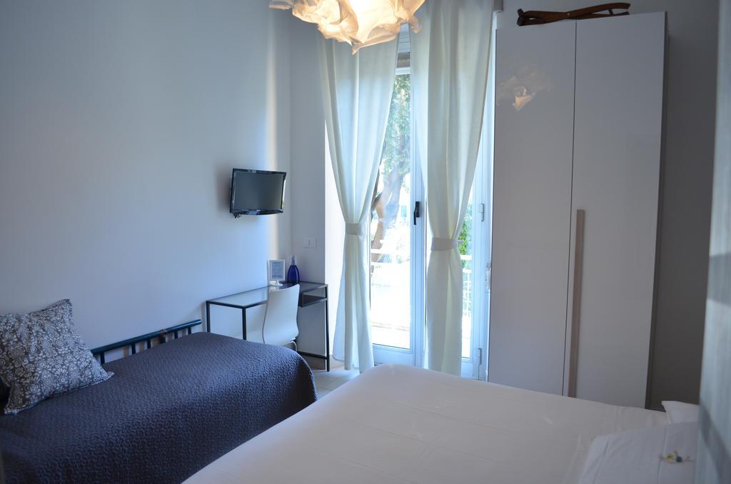 Hotel Spot Varraze Zimmer foto