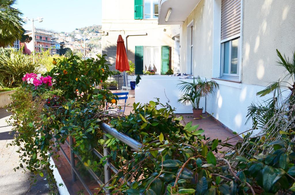 Hotel Spot Varraze Exterior foto